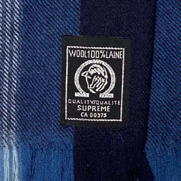 𝅺scarf 100% wool buttons - Picture 5 of 8